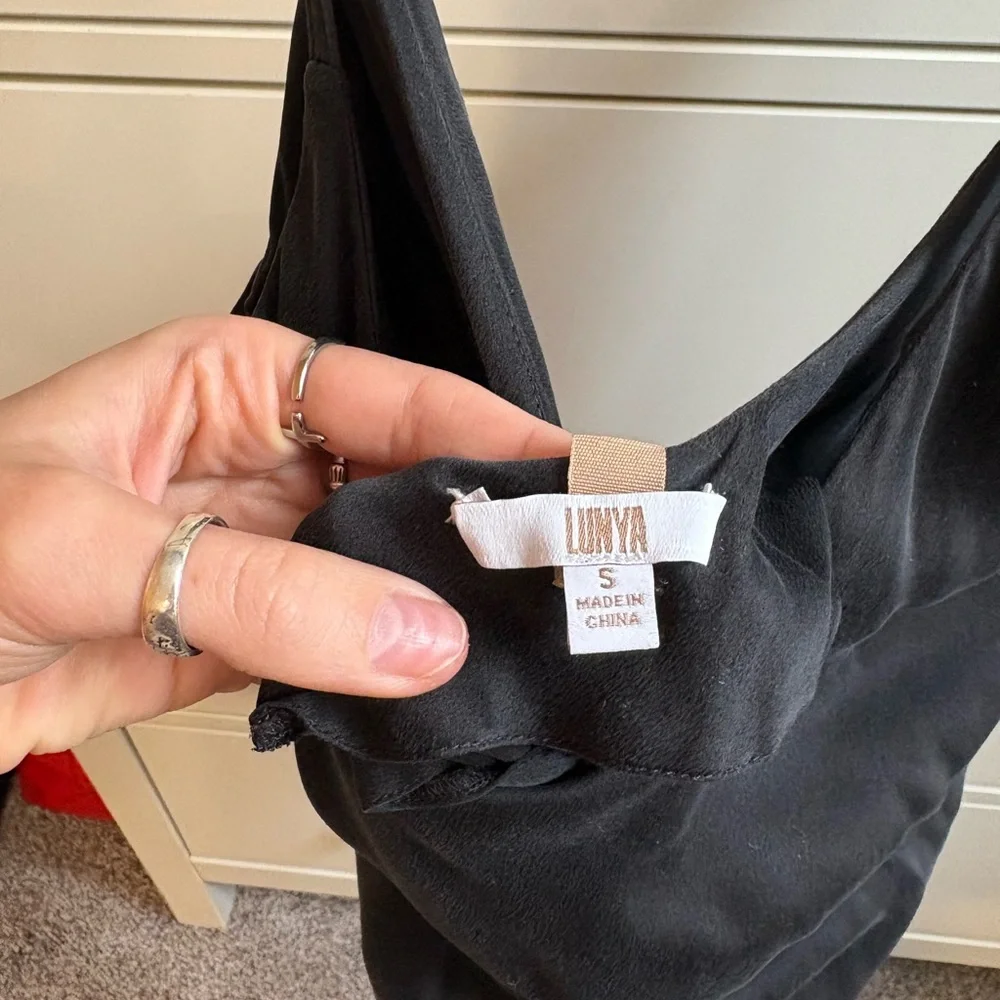 LUNYA Washable Silk Bias Slip Dress Black size Small - Picture 4 of 7